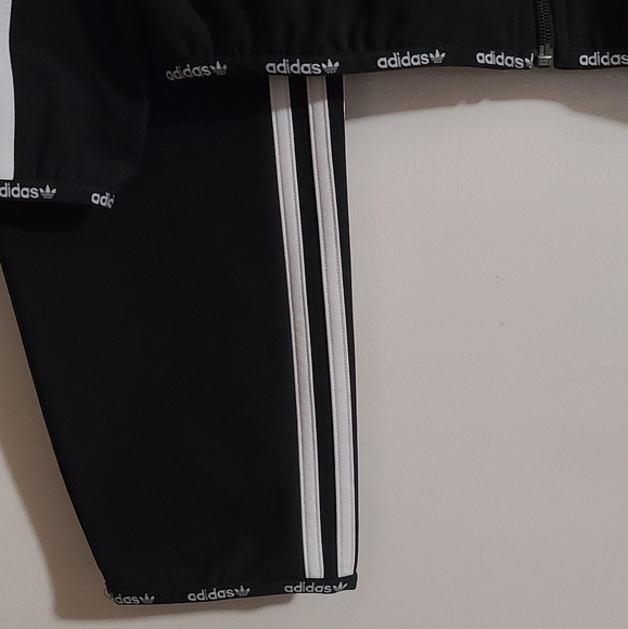 3 stripe Adidas black with white stripes - Picture 2 of 5